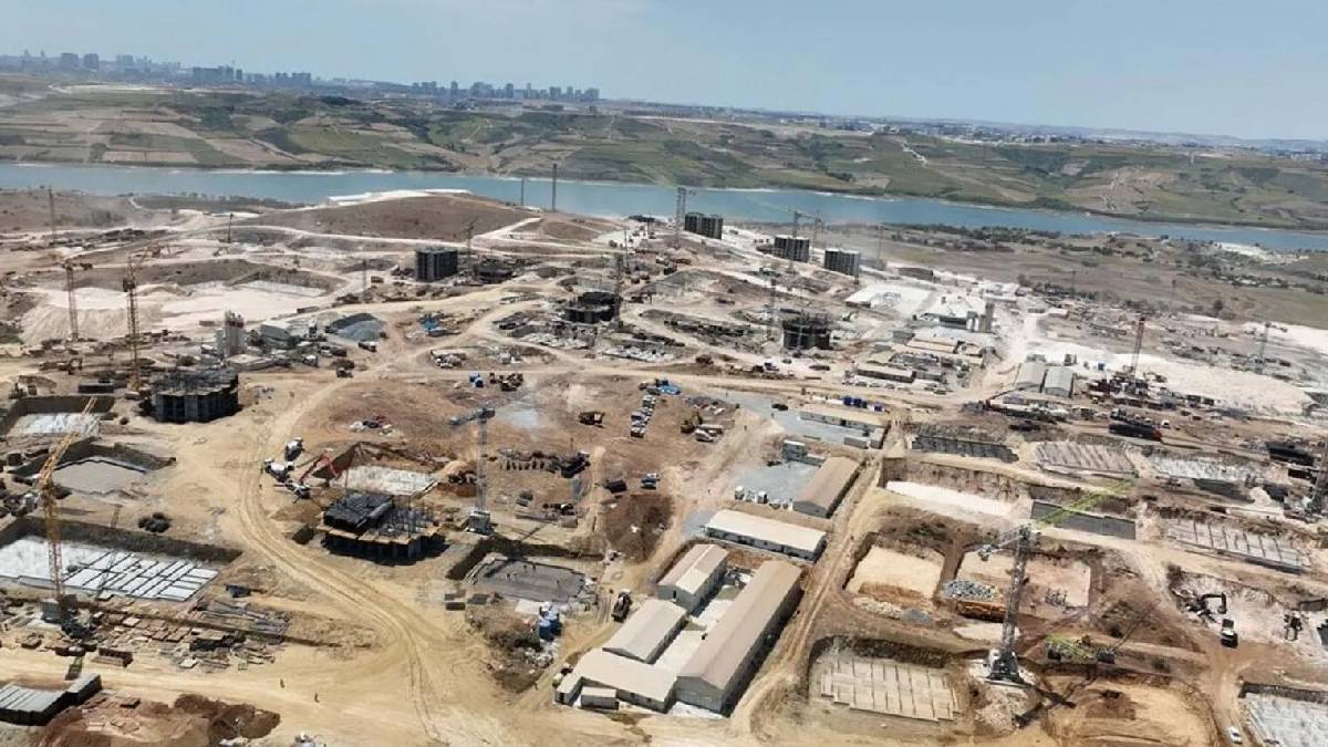 Kanal İstanbul güzergâhında inşaat yoğunlaştı: Sazlıdere betonlaştı