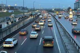 Bayram sonrası trafik yoğunluğu! İstanbul’da trafik kilitlendi