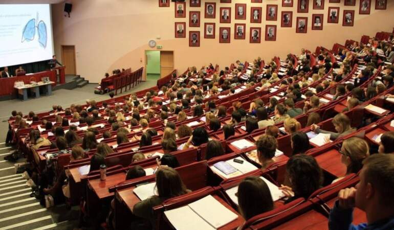 Üniversite kapıları yeniden açılıyor: AK Parti’den “süre şartlı” yeni öğrenci affı modeli