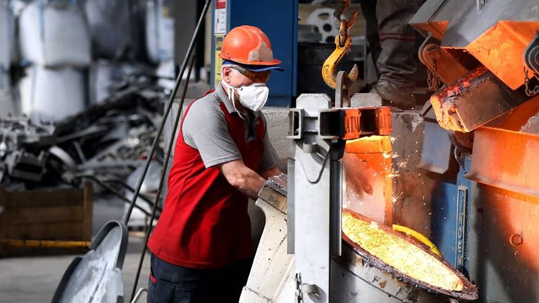 12 ay süre verildi: Belgesi olmayan bu işlerde çalışamayacak