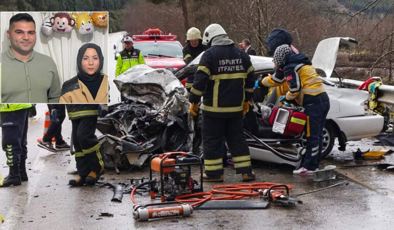 1 gün önce sözlenmişlerdi! Kazada hayatını kaybeden çift yan yana toprağa verildi
