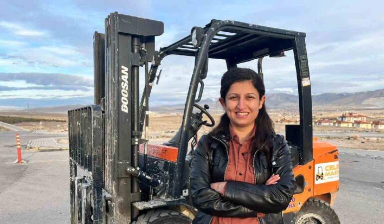 Kadınların gururu! 23 yaşında forklift kullanıyor, görenler şaşırıp kalıyor