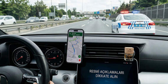 Araç içi telefon tutacağı yasak mı? Araç içinde makyaj cezası gerçek mi? Araç kokusu cezası var mı? Yalan haber yayanlar takibe alındı