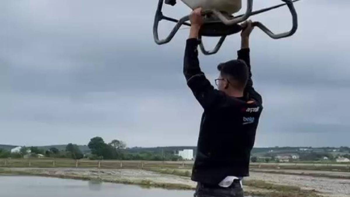 Samsun’da tehlikeli yolculuk: Tarlanın bir ucundan diğer ucuna uçtu!