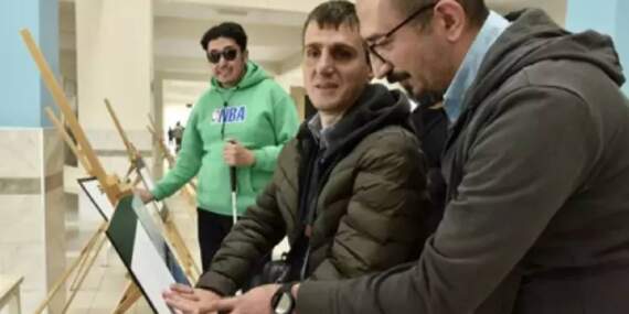 Görme engellilerin sanat tutkusu yarıda kalmayacak! Dokunarak tüm resimleri hissedecekler