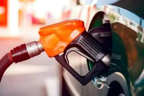Benzin ve motorine indirim geldi