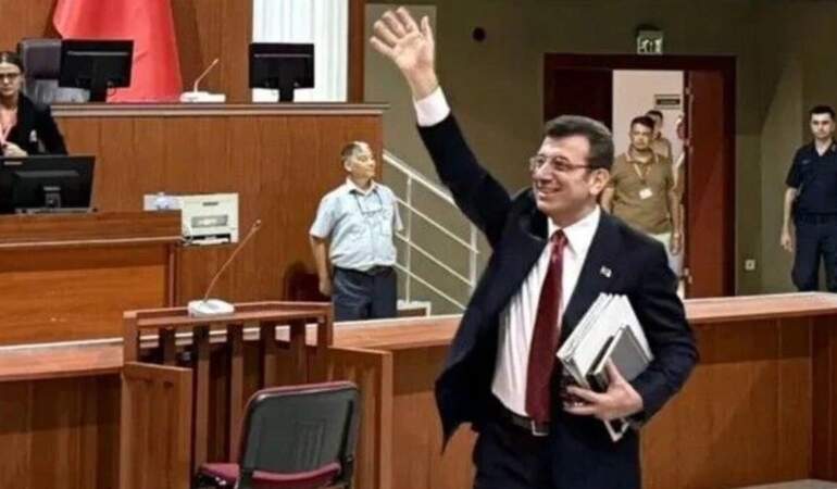 “İmamoğlu çıkar amaçlı suç örgütü” davası duruşması: Sahte basın kartıyla görüntü çeken kişiye gözaltı