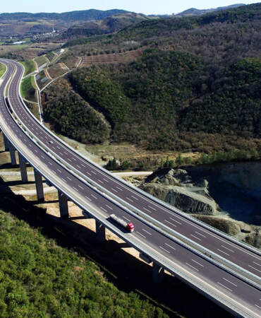 Otoyol projeleri bitti mi? Yeni yollar nerede? Bölünmüş yol uzunluğu ne kadar? 30.000 kilometre eşiği geçildi