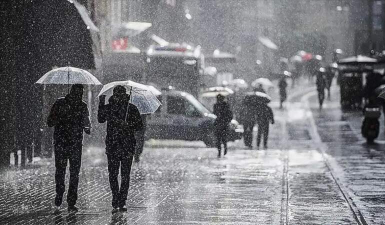 Türkiye “yüksek meteorolojik aksiyon” dönemine giriyor: Nisan’da hava nasıl olacak?