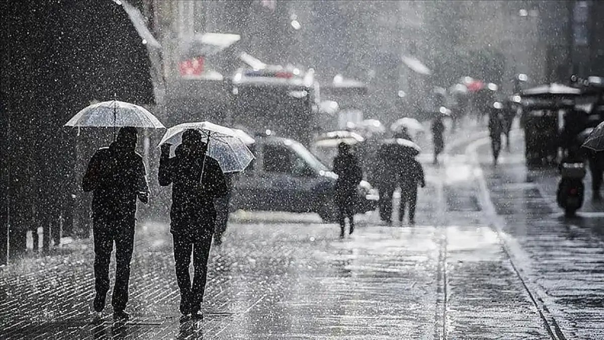 Türkiye “yüksek meteorolojik aksiyon” dönemine giriyor: Nisan’da hava nasıl olacak?