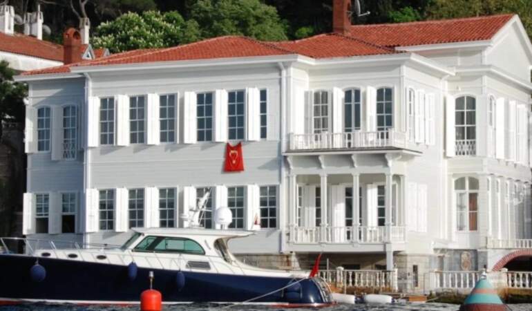 Kurtlar Vadisi’nin ikonik yalısı satışta