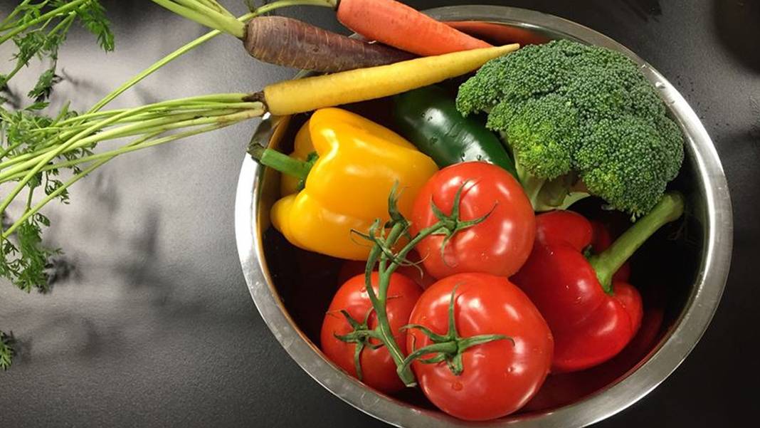 Sofranızdaki sessiz tehlike: İşte pestisit oranı en yüksek meyve ve sebzeler