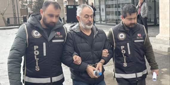 “AK Partiliyim meraktan baktım” dedi:  Bakan Gürlek’in tapu kayıtlarını sorgulayan ilçe tapu müdürü tutuklandı