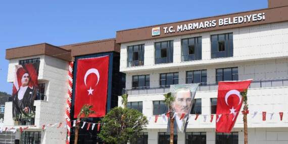 Marmaris Belediyesi’ne gece yarısı operasyonu