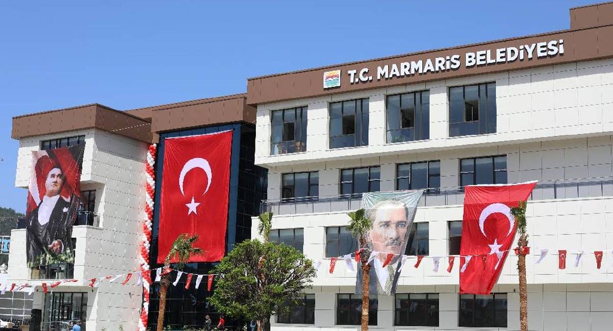 Marmaris Belediyesi’ne gece yarısı operasyonu