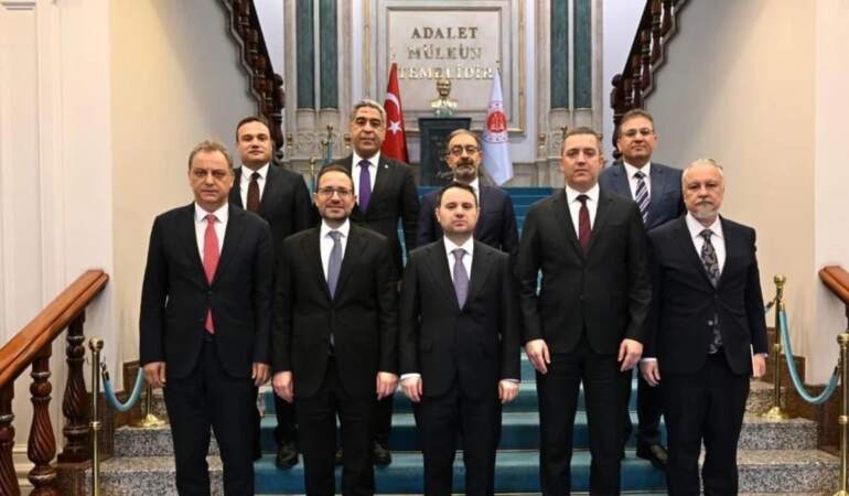 Gürlek, Türkiye Barolar Birliği’ni kabul etti