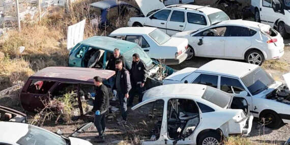 Şase oyunu ortaya çıktı: Hasarlı deprem araçlarını ‘yenilediler’