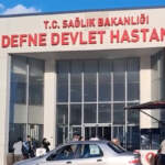 Hatay’da aşırı yağış Defne Devlet Hastanesi’ni vurdu: Poliklinik ve servisler kapatıldı