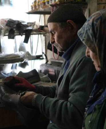 6 metrekarede 64 yıllık emek: Eşi olmadan dükkanını asla açmıyor