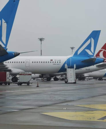 İstanbul’da şiddetli yağış uçuşları vurdu: Bazı seferler iptal edildi