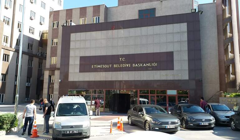 Son dakika! Etimesgut Belediyesi’ne operasyon: 4 kişi zimmet suçlamasıyla gözaltında