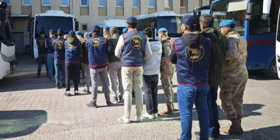 Diyarbakır’da çeşitli suçlardan aranan 162 hükümlü, JASAT tarafından yakalandı