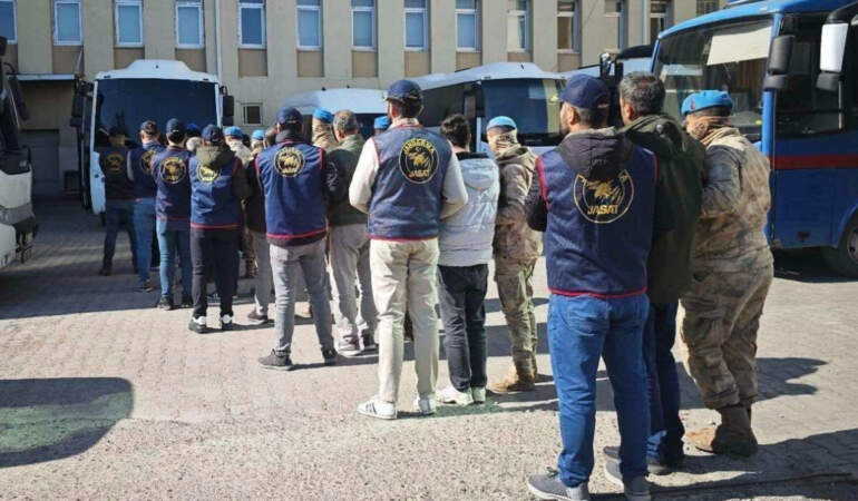 Diyarbakır’da çeşitli suçlardan aranan 162 hükümlü, JASAT tarafından yakalandı