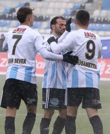 6 gollü düelloda kazanan Erzurumspor