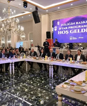 Mansur Yavaş Sincan’da İftar Programında