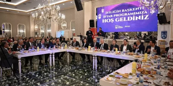 Mansur Yavaş Sincan’da İftar Programında