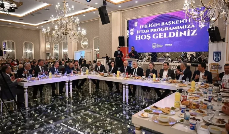 Mansur Yavaş Sincan’da İftar Programında