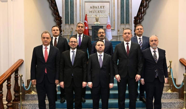 Adalet Bakanı Akın Gürlek Türkiye Barolar Birliği Başkanı Erinç Sağkan ve Beraberindeki Heyet ile Görüştü