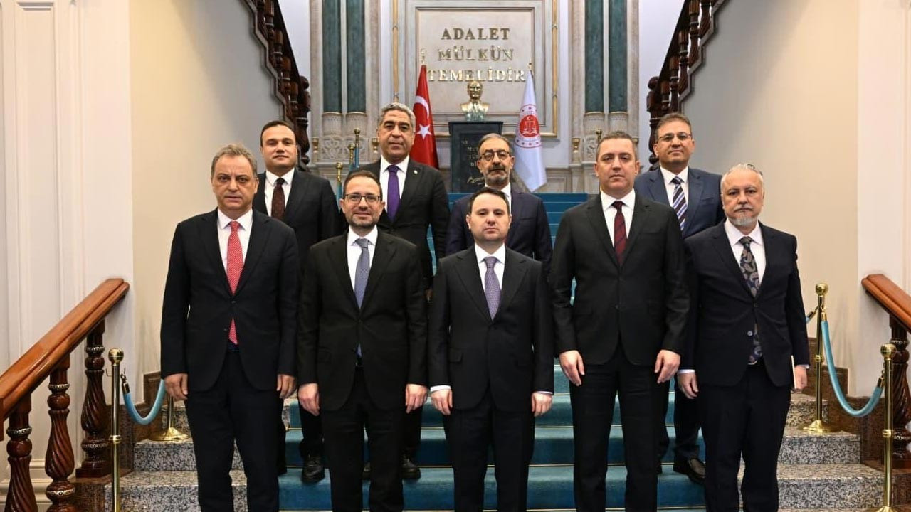 Adalet Bakanı Akın Gürlek Türkiye Barolar Birliği Başkanı Erinç Sağkan ve Beraberindeki Heyet ile Görüştü