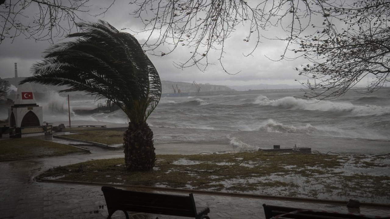 AFAD’dan Sel ve Fırtına Alarmı: Bu İller Risk Altında