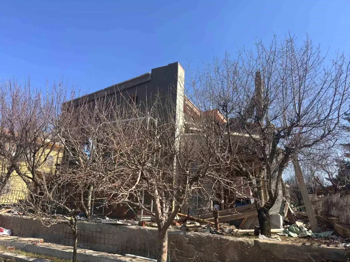 Ankara’da inşaat alanında çökme: 1’i ağır, 2 yaralı
