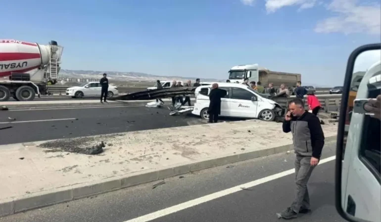 Ankara’da Hafif Ticari Araç Kazası