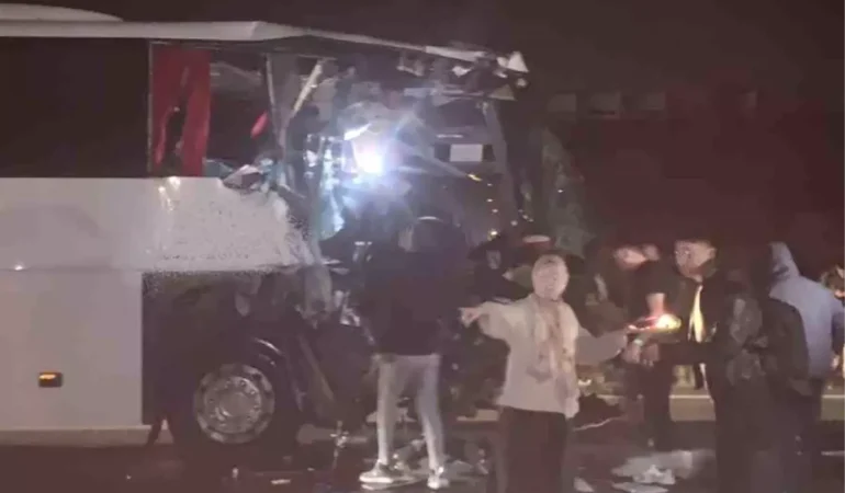 Ankara’da Otobüs ve Tır Çarpıştı: 1 Ölü