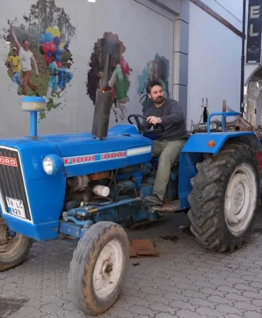 Hayırsever Traktörünü Filistin için Bağışladı