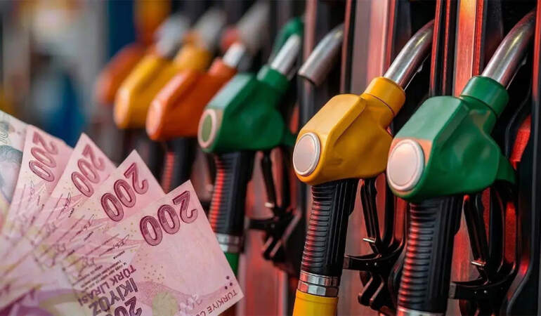 Araç Sahipleri Dikkat: Bayram Öncesi Akaryakıta Zam! Tabela Yine Değişiyor