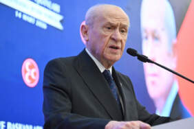 Bahçeli’den Gelecek Partisi’nin İmza Kampanyasına Destek