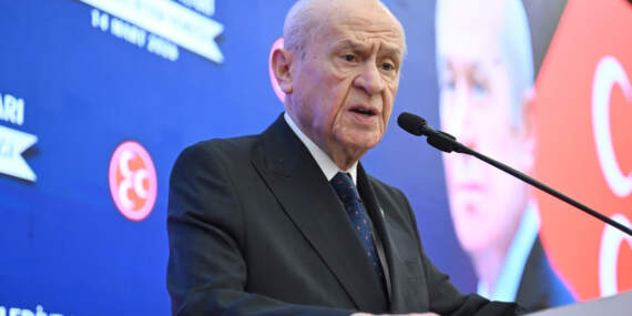 Bahçeli’den Gelecek Partisi’nin İmza Kampanyasına Destek