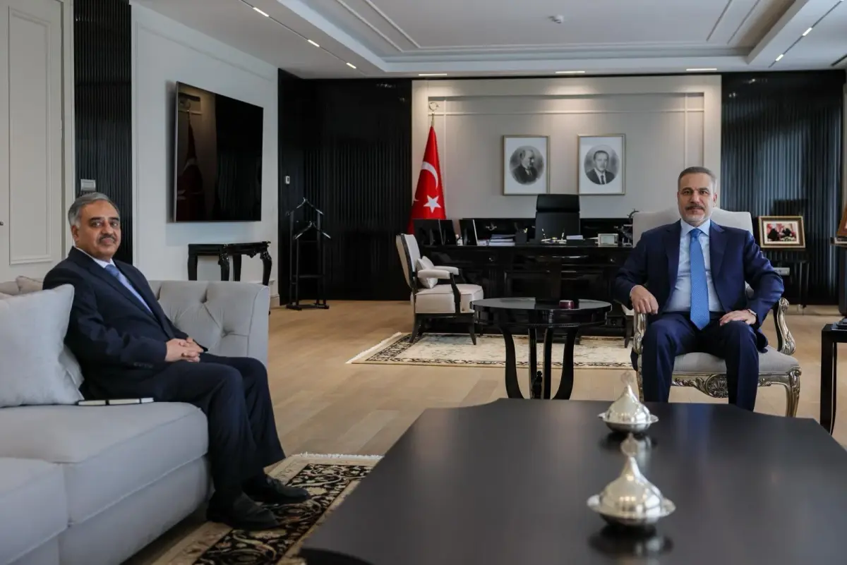 Fidan ve D-8 Genel Sekreteri Görüştü