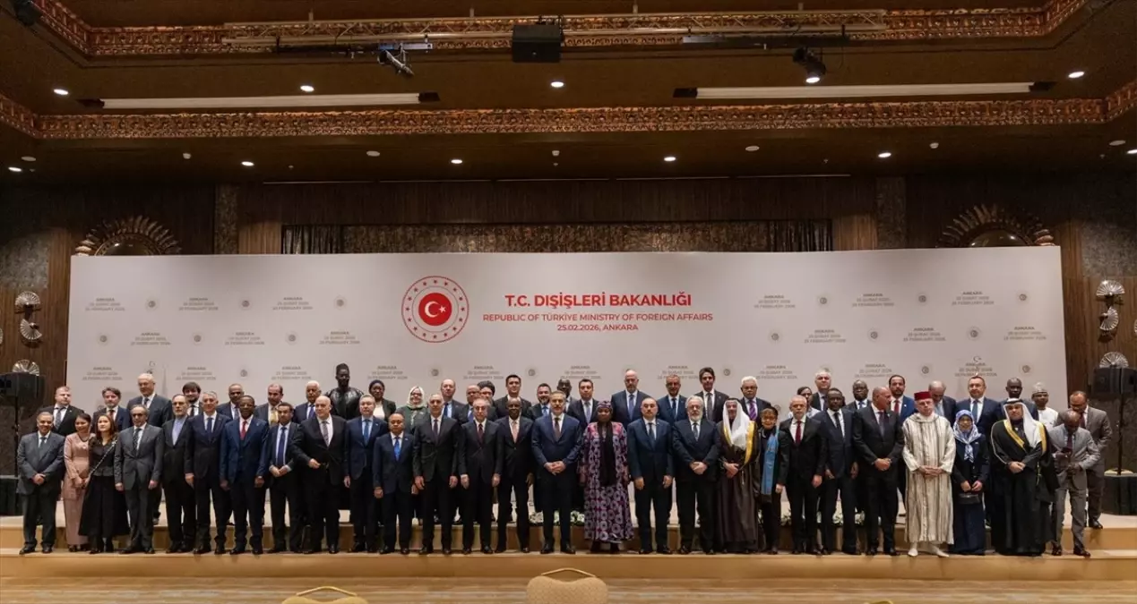 Hakan Fidan, İİT Büyükelçileriyle İftar Yemeğinde Buluştu