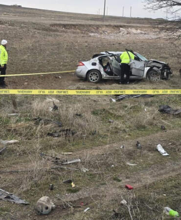 Bayram Yolculuğu Bir Aileyi Dağıttı: Baba Hayatını Kaybetti 5 Kişi Yaralı
