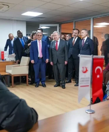 BM Genel Sekreteri Guterres, Ankara’da Göç İdaresi’ni Ziyaret Etti