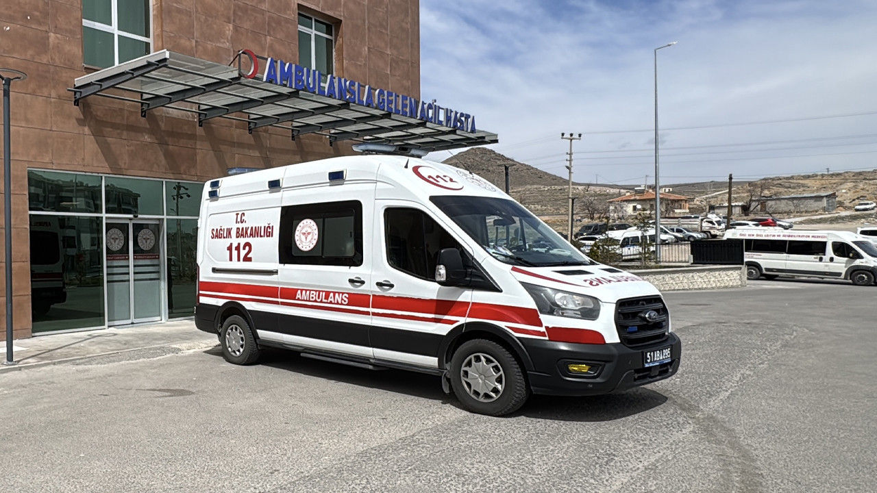 Boşanma Aşamasındaki Eşine Bıçakla Saldırdı