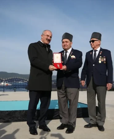 Çanakkale Deniz Zaferi’nin 111. yıl dönümü etkinlikleri Çimenlik Kalesi’ndeki törenle başladı