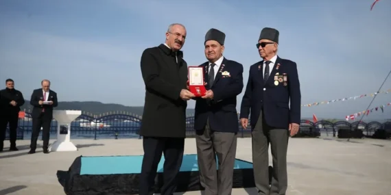 Çanakkale Deniz Zaferi’nin 111. yıl dönümü etkinlikleri Çimenlik Kalesi’ndeki törenle başladı