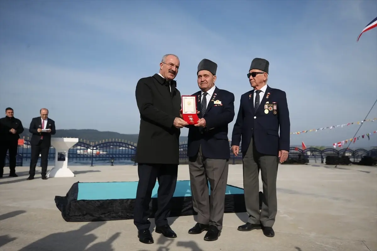 Çanakkale Deniz Zaferi’nin 111. yıl dönümü etkinlikleri Çimenlik Kalesi’ndeki törenle başladı