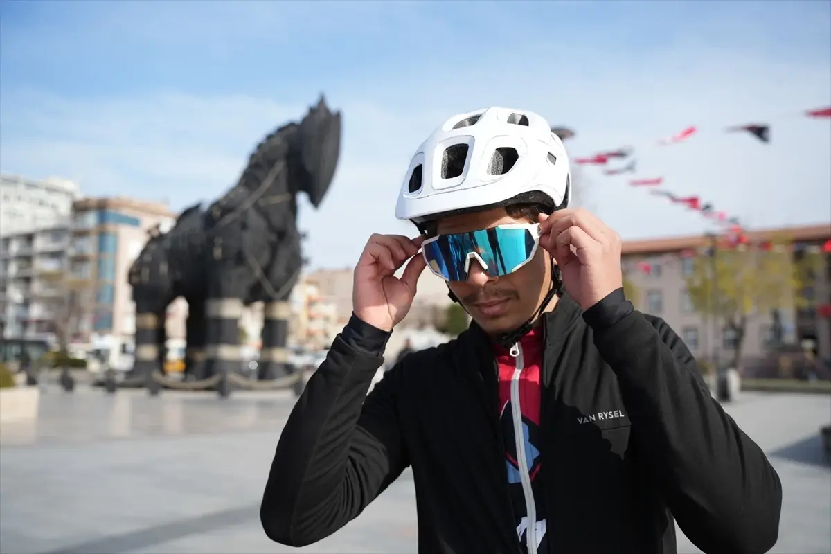 Çanakkale şehitleri anısına 754 kilometre pedal çevirdiler
